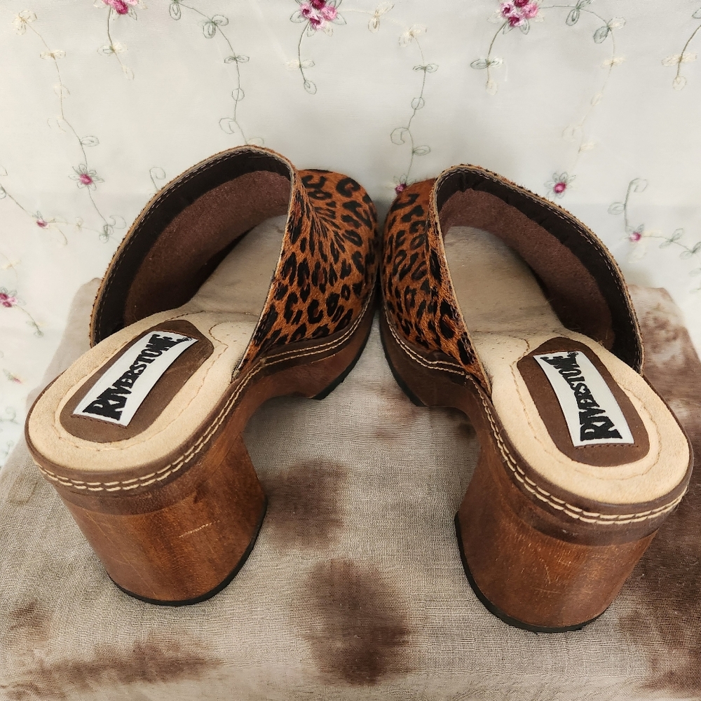 Leopard Print Platform Clogs - Picture 10 of 13